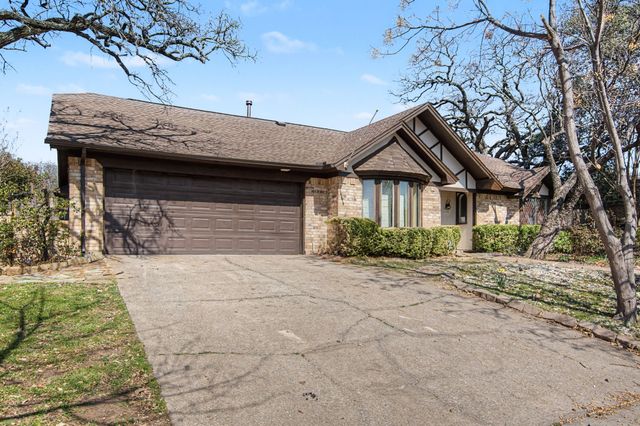 604 Baker Drive, Hurst, TX 76054