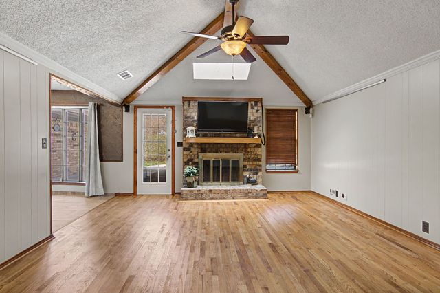 604 Baker Drive, Hurst, TX 76054