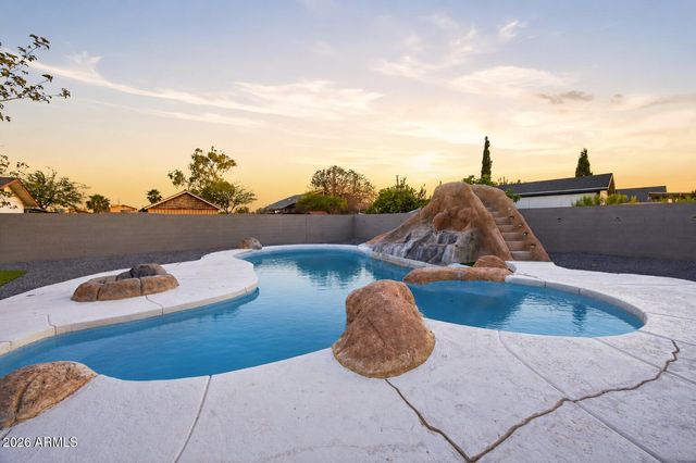 1020 S LEBANON Lane, Tempe, AZ 85288