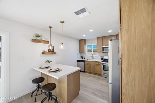 1020 S LEBANON Lane, Tempe, AZ 85288