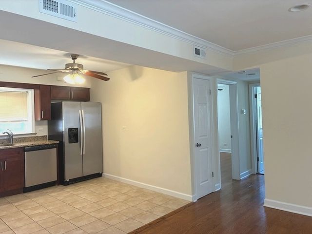 1194 S Kenilworth Avenue 1W, Oak Park, IL 60304