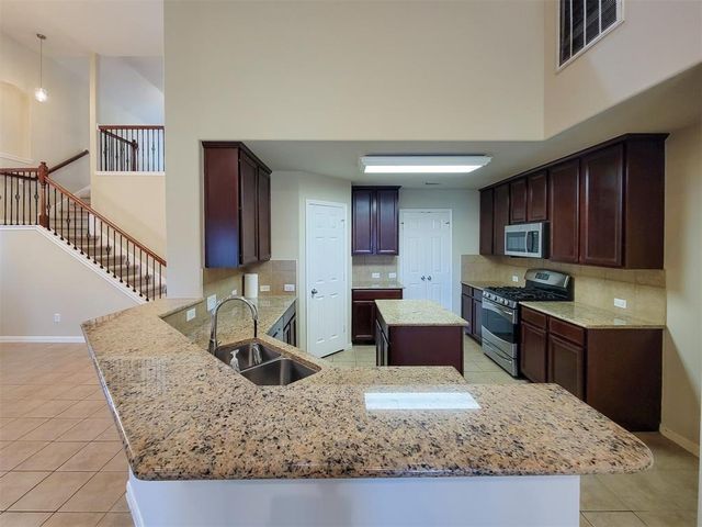 2913 Perdido Bay Lane, Pearland, TX 77584
