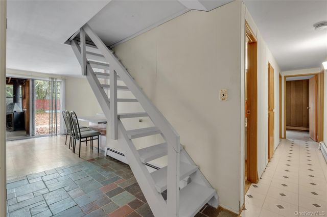 96 Split Cedar Drive, Islandia, NY 11749