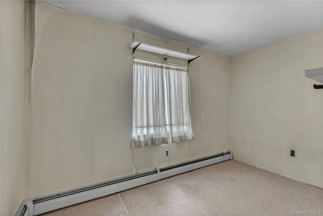 96 Split Cedar Drive, Islandia, NY 11749