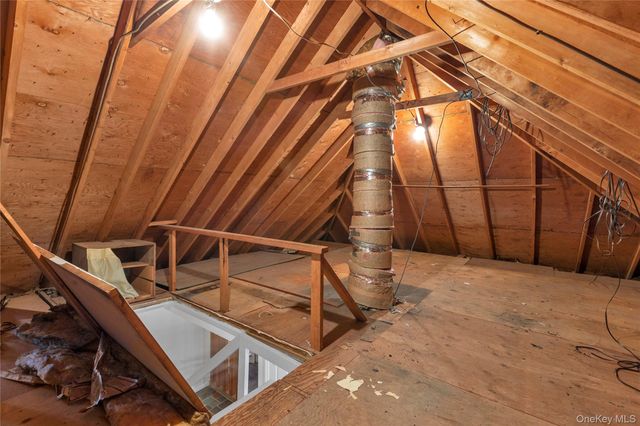 96 Split Cedar Drive, Islandia, NY 11749