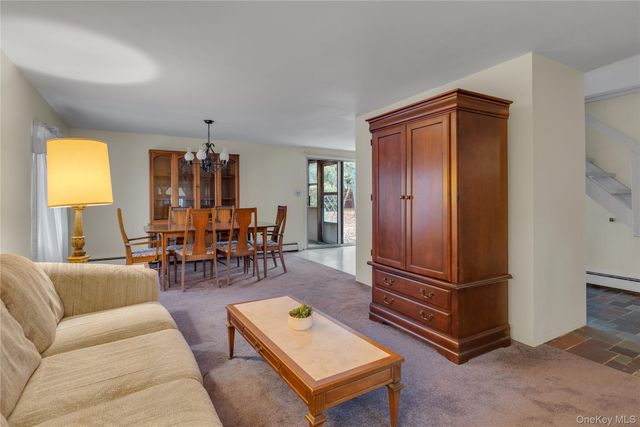 96 Split Cedar Drive, Islandia, NY 11749