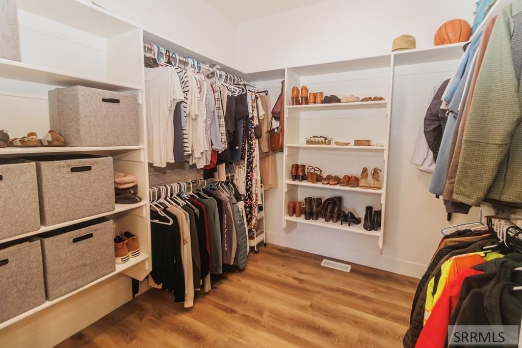 Image 13 of property listing at 2889 N Curlew Drive, Idaho Falls, ID 83406