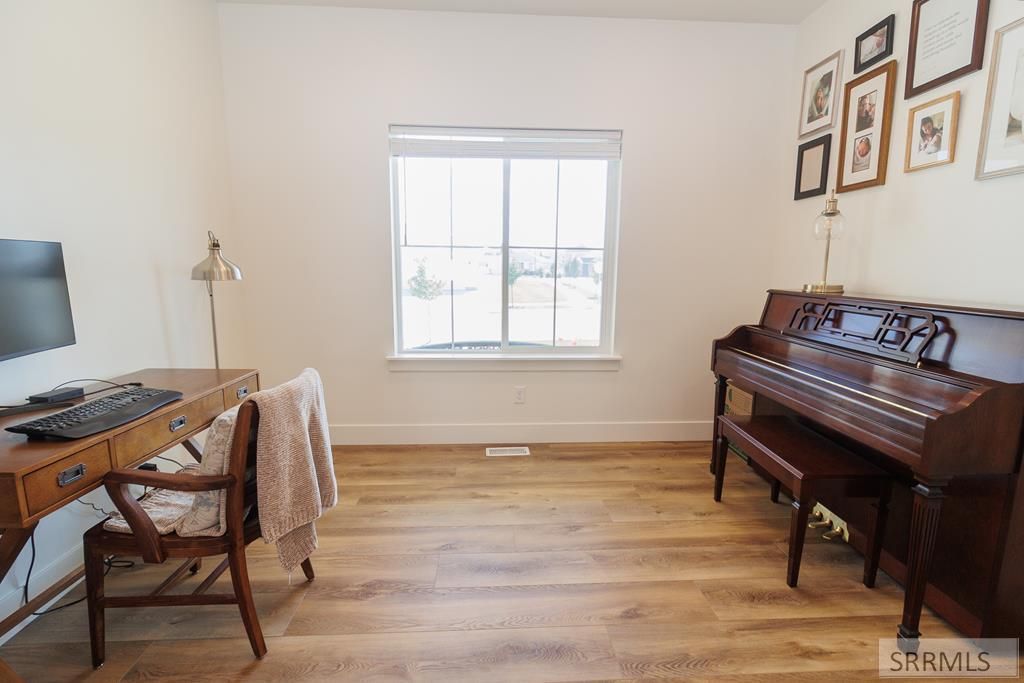 Image 18 of property listing at 2889 N Curlew Drive, Idaho Falls, ID 83406