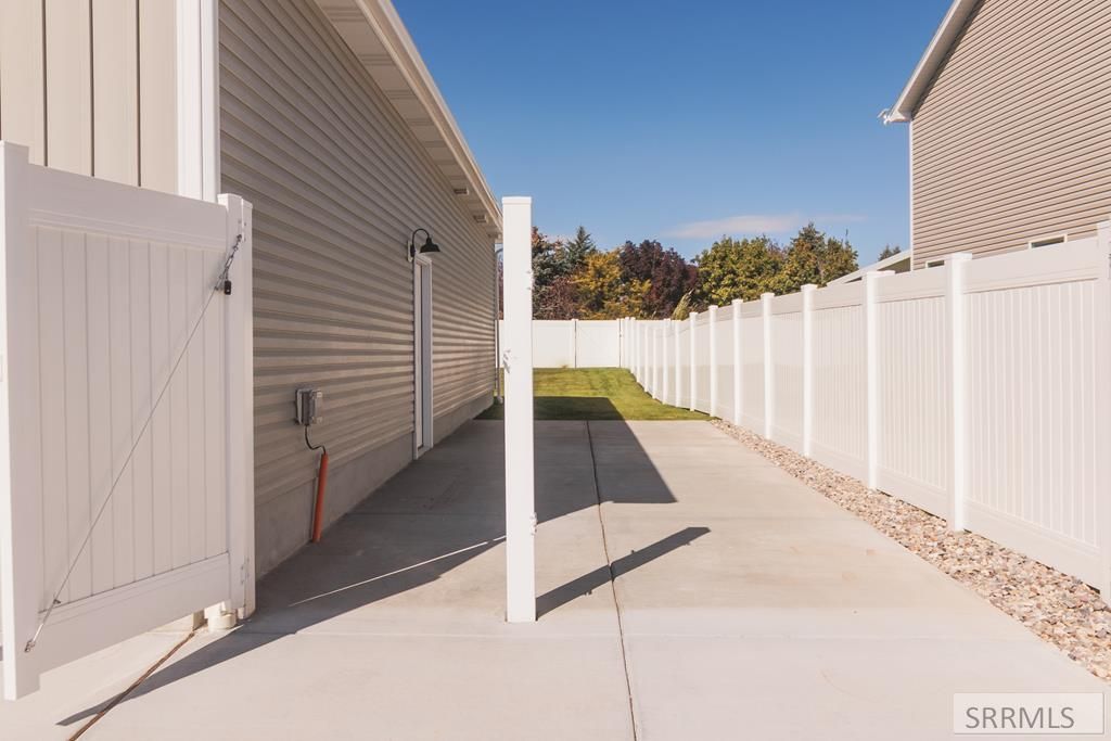 Image 33 of property listing at 2889 N Curlew Drive, Idaho Falls, ID 83406