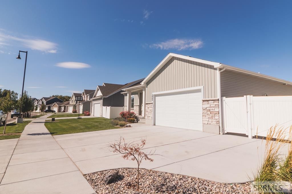 Image 34 of property listing at 2889 N Curlew Drive, Idaho Falls, ID 83406