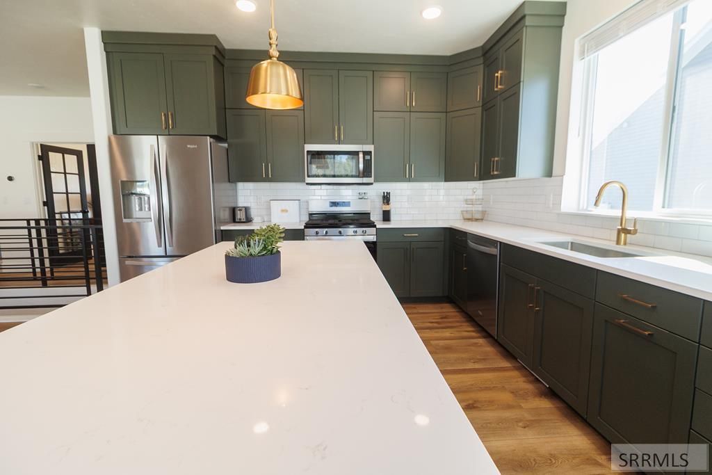 Image 4 of property listing at 2889 N Curlew Drive, Idaho Falls, ID 83406