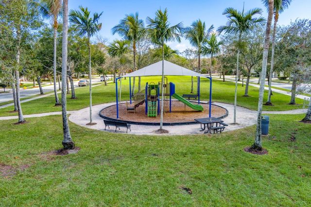 110 Via Veracruz, Jupiter, FL 33458