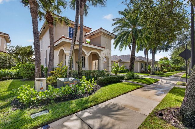 110 Via Veracruz, Jupiter, FL 33458