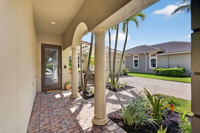 110 Via Veracruz, Jupiter, FL 33458