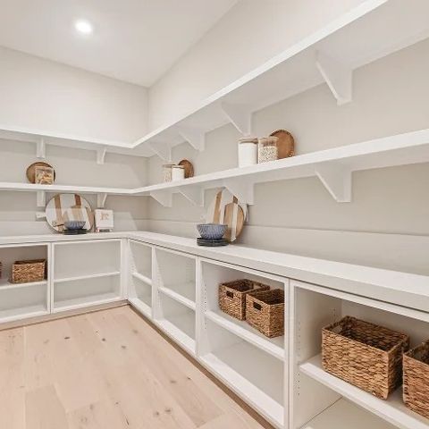 24325 Camino Oceano, Valencia, CA 91354