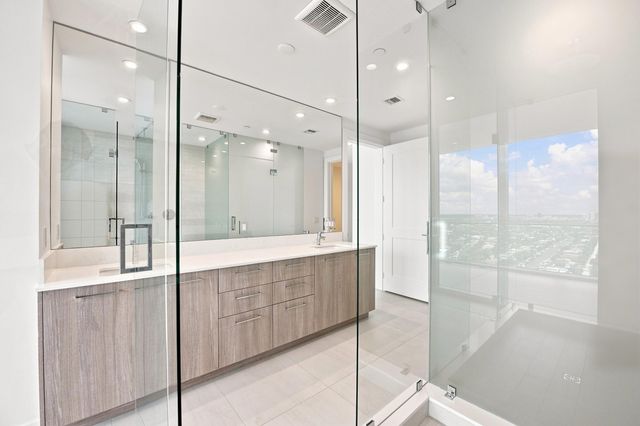 153 N Seabreeze Boulevard 2404, Fort Lauderdale, FL 33304