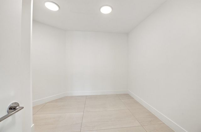 153 N Seabreeze Boulevard 2404, Fort Lauderdale, FL 33304
