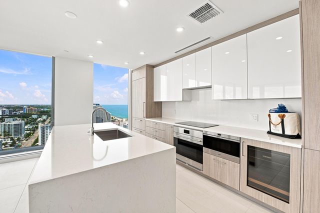 153 N Seabreeze Boulevard 2404, Fort Lauderdale, FL 33304