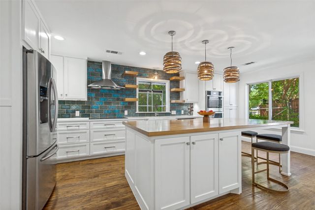 100 N Gentle Drive, Richardson, TX 75080