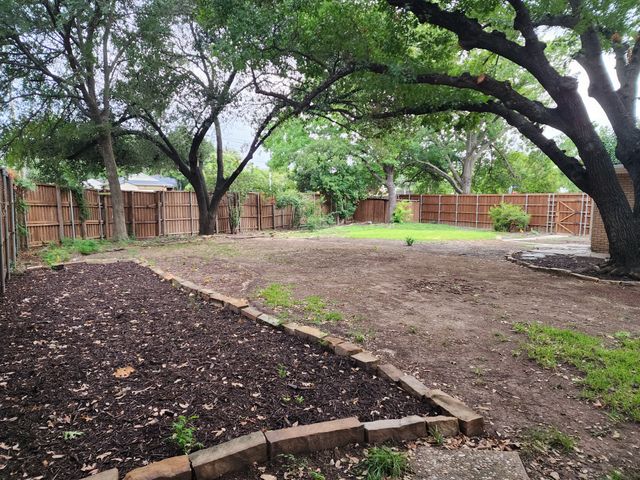 100 N Gentle Drive, Richardson, TX 75080