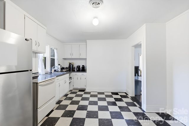 65 King Street, Asheville, NC 28804