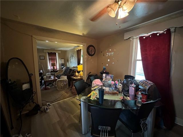 808 S Willis Avenue, Independence, MO 64052