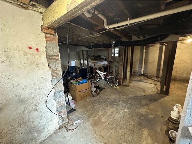 808 S Willis Avenue, Independence, MO 64052