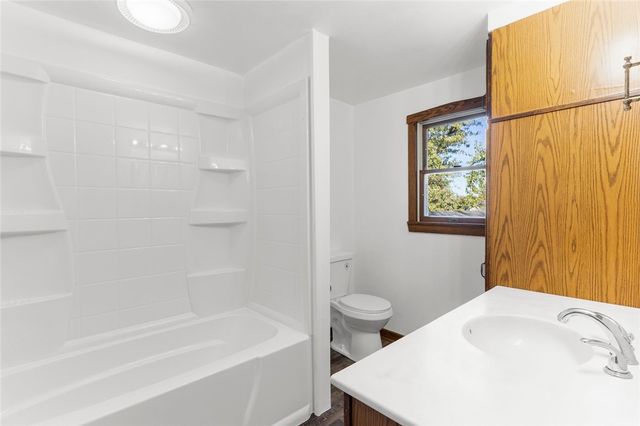 841 Highland Rd, Sharon, PA 16146