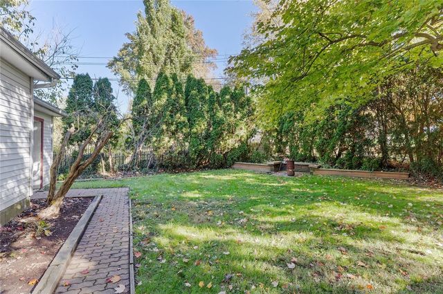 841 Highland Rd, Sharon, PA 16146