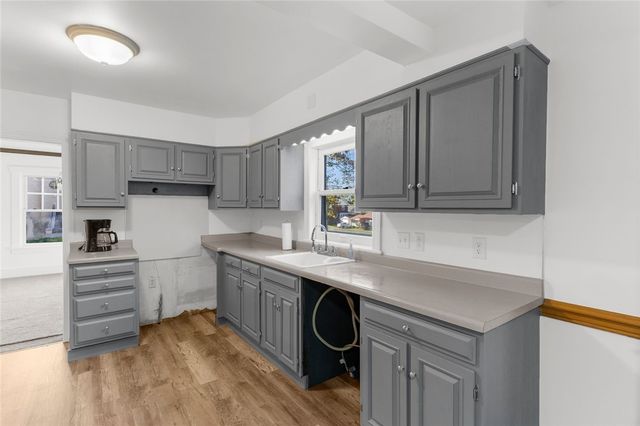 841 Highland Rd, Sharon, PA 16146