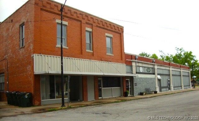 209 W 7th Street, Okmulgee, OK 74447