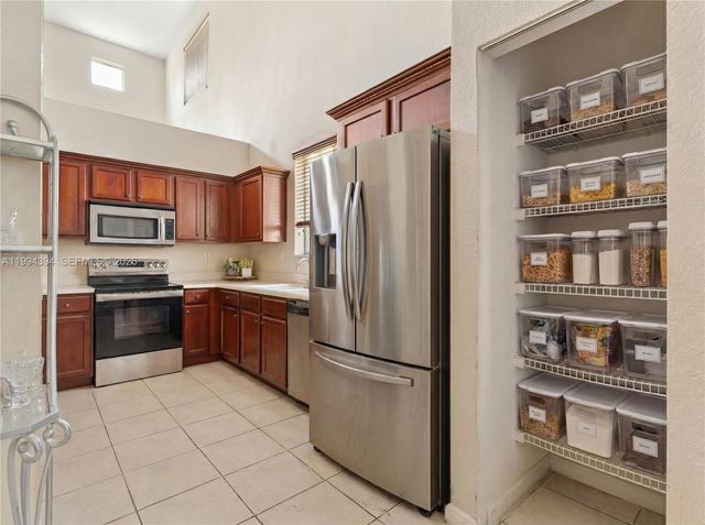 20507 NW 9th Ave, Miami Gardens, FL 33169