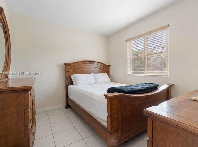 20507 NW 9th Ave, Miami Gardens, FL 33169