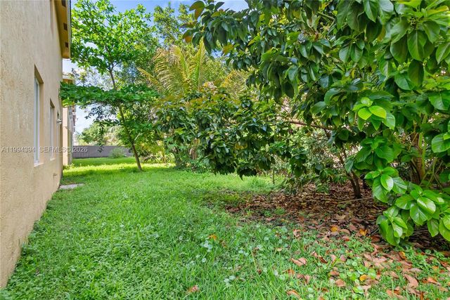 20507 NW 9th Ave, Miami Gardens, FL 33169