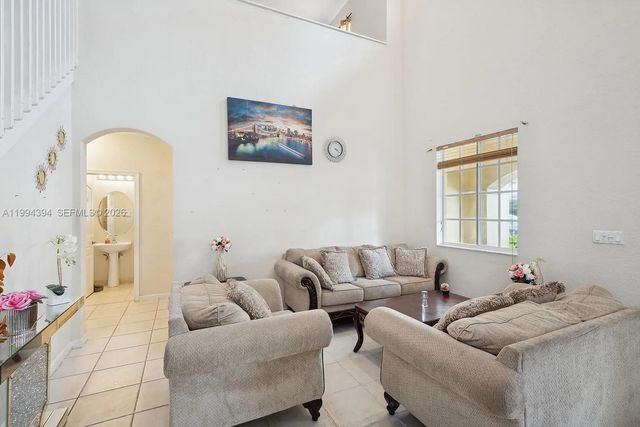 20507 NW 9th Ave, Miami Gardens, FL 33169