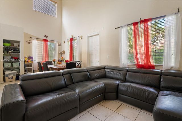 20507 NW 9th Ave, Miami Gardens, FL 33169