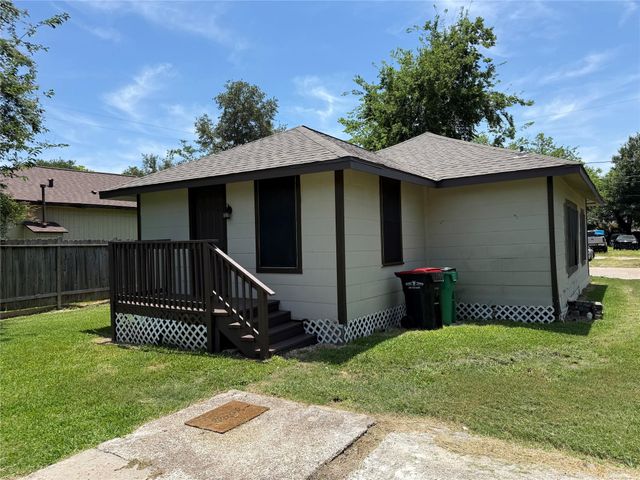 118 E Murrill Avenue, Baytown, TX 77520