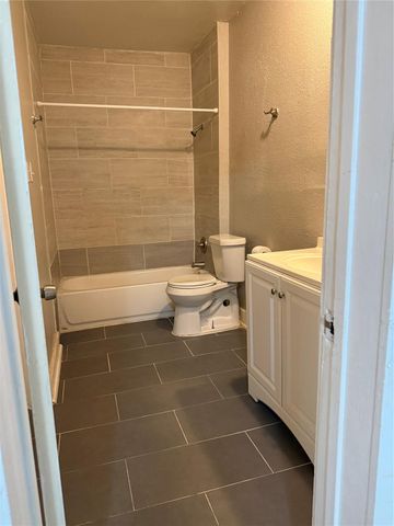 118 E Murrill Avenue, Baytown, TX 77520