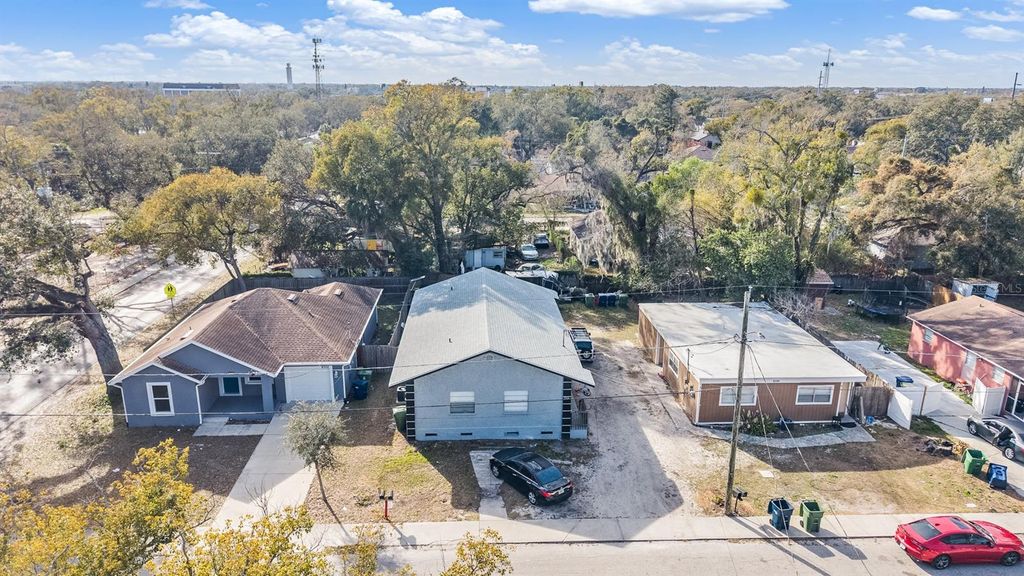 Image 2 of property listing at 8304 N 13TH STREET, Tampa, FL 33604
