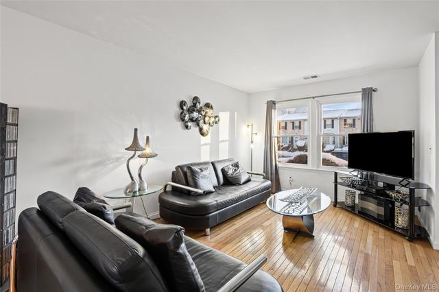 2899 Grand Avenue 5, Baldwin, NY 11510