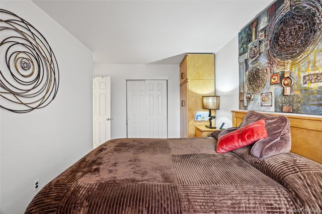 2899 Grand Avenue 5, Baldwin, NY 11510