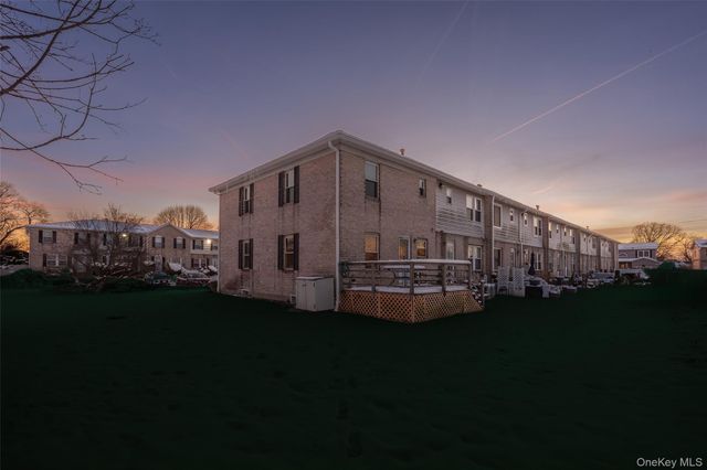 2899 Grand Avenue 5, Baldwin, NY 11510