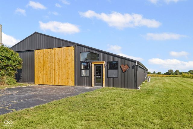 8446 W SR 32, Thorntown, IN 46071