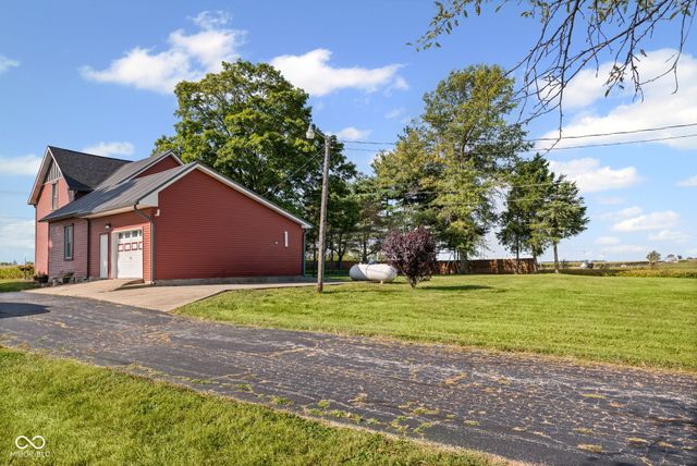 8446 W SR 32, Thorntown, IN 46071