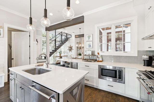 21 Hamilton Lane, Rosemary Beach, FL 32461