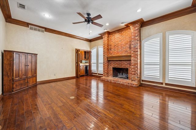 845 Canyon Crest Drive, Irving, TX 75063