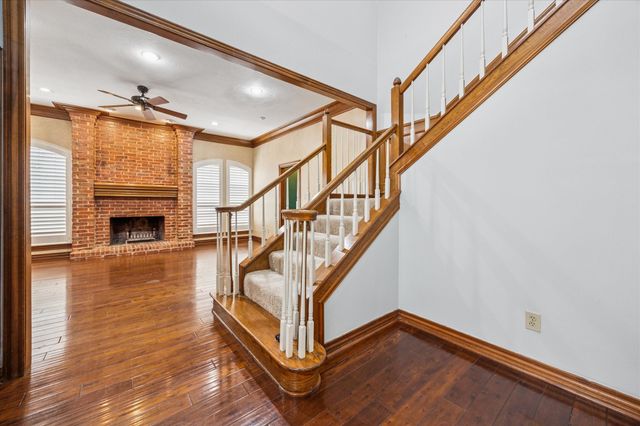 845 Canyon Crest Drive, Irving, TX 75063