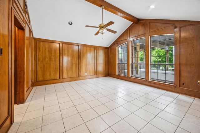 845 Canyon Crest Drive, Irving, TX 75063