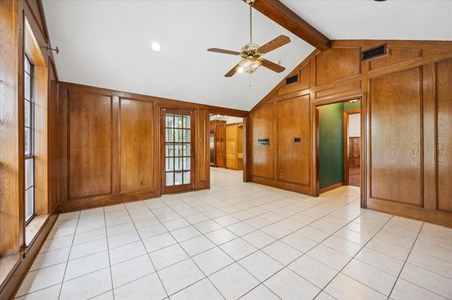 845 Canyon Crest Drive, Irving, TX 75063