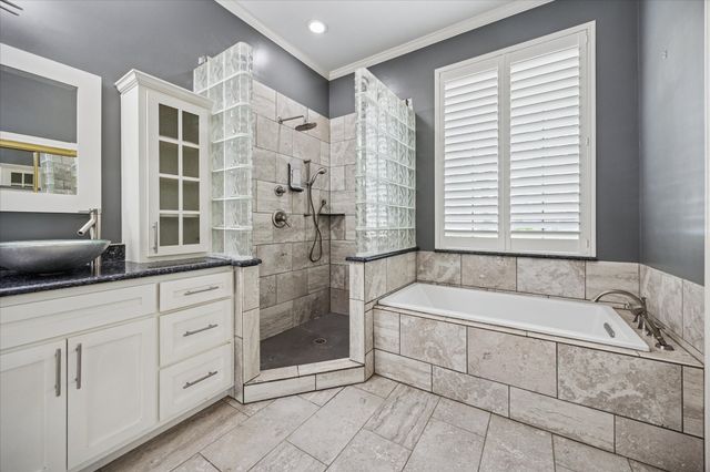 845 Canyon Crest Drive, Irving, TX 75063